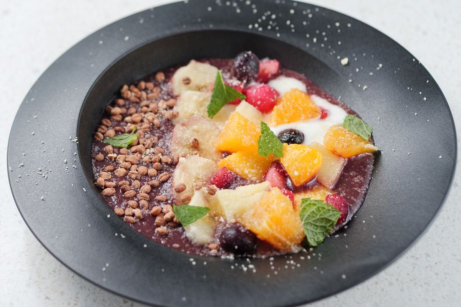 季節のフルーツアサイーボウル