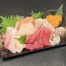 はい豪華‼️ 旬のお刺身盛り《2〜3人前》