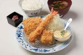 三色定食/ヒレかつ、エビフライ、カニクリームコロッケ