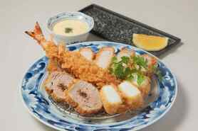 アソート ロース、ヒレ＆シーフードフライ盛合せ