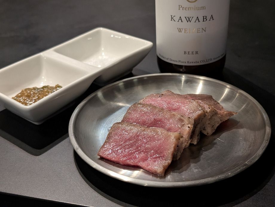 低温調理した和牛の部位2種食べ比べ(1人前6切)