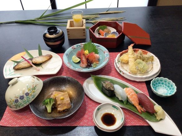 会席料理　‐茜‐