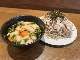 とろろラー油冷やしつけそば