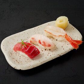 本日の鮮魚　三貫盛り