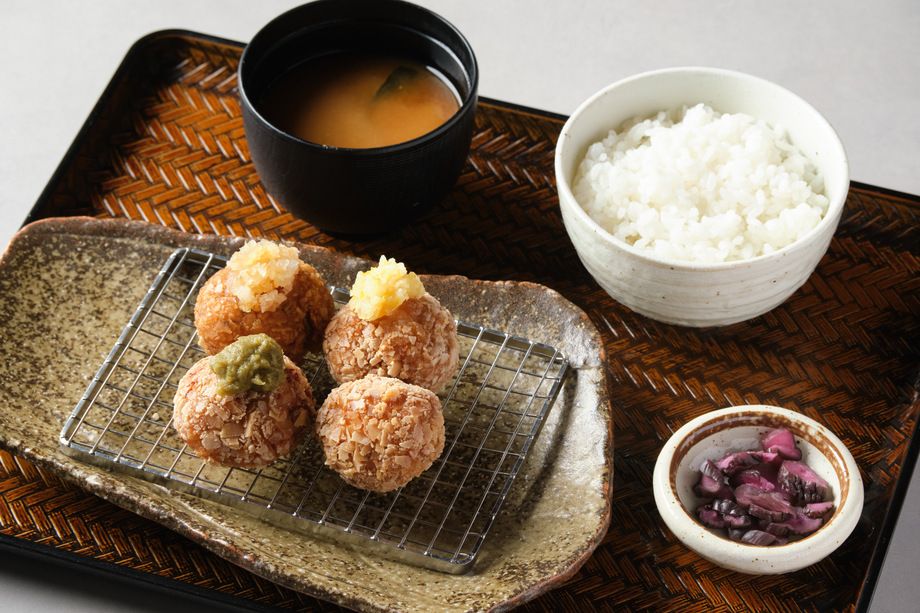 米粉ざくざくチキン定食（さっぱり4種）