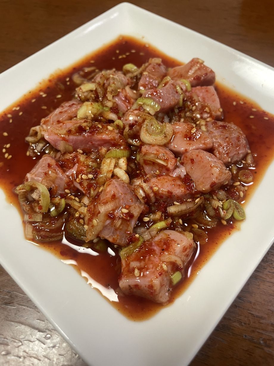 牛モゴル(胎盤)刺し