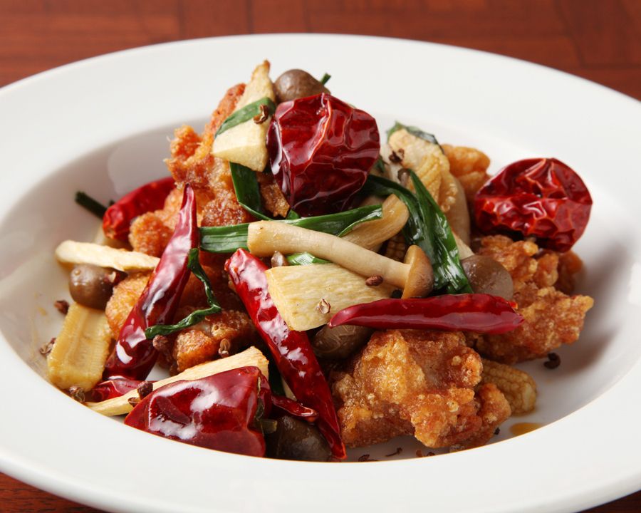 唐辛子ゴロゴロ辣子鶏（ラーズージー）（1680）