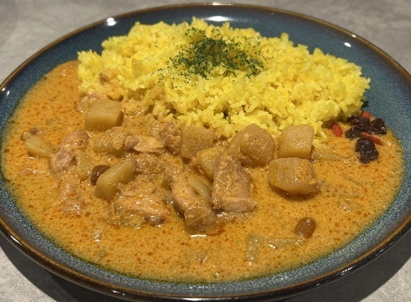 マッサマンカレー＊ミネラルウオーター付き