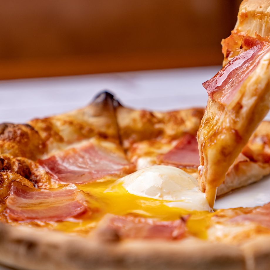 半熟玉子とベーコンのビスマルク