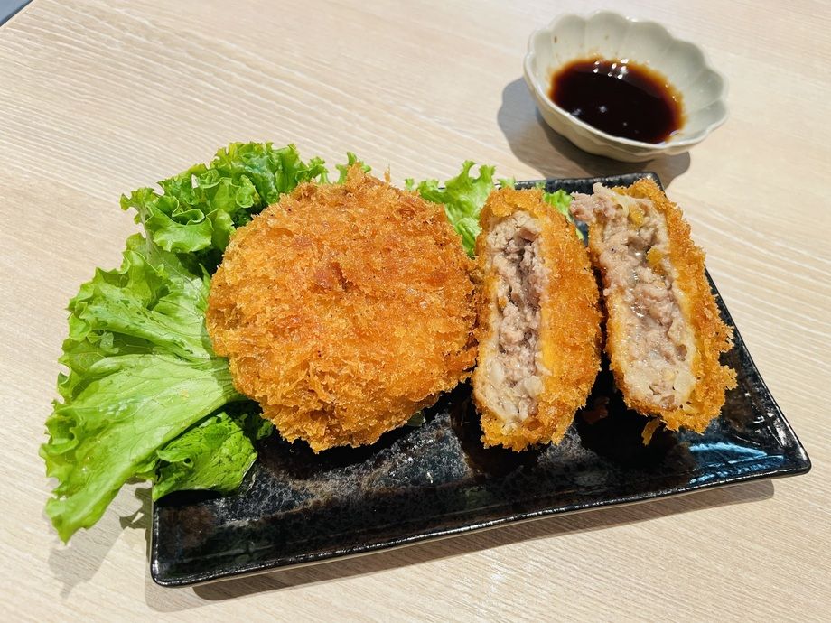 じゅ〜し〜メンチカツ🤤