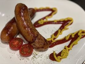 本日の特売‼️スモークソーセージ🌭グリルド