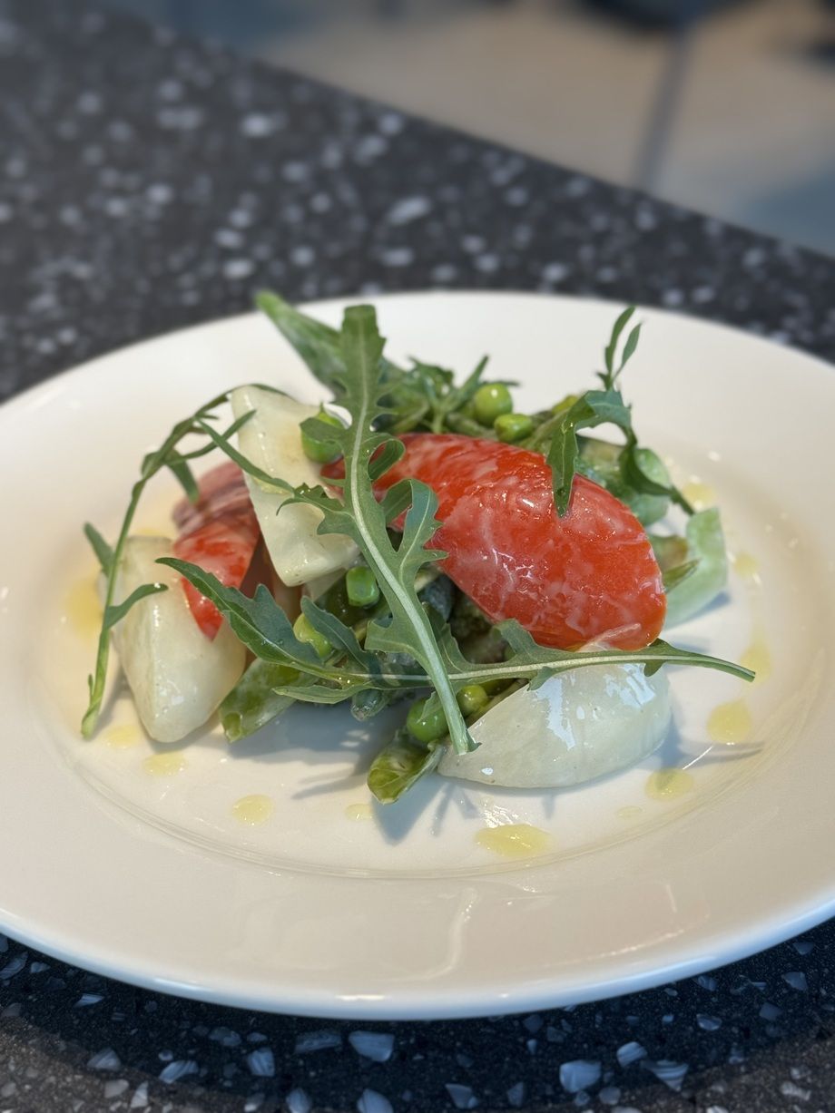 彩野菜のバーニャカウダ　~カニミソとアンチョビのソース