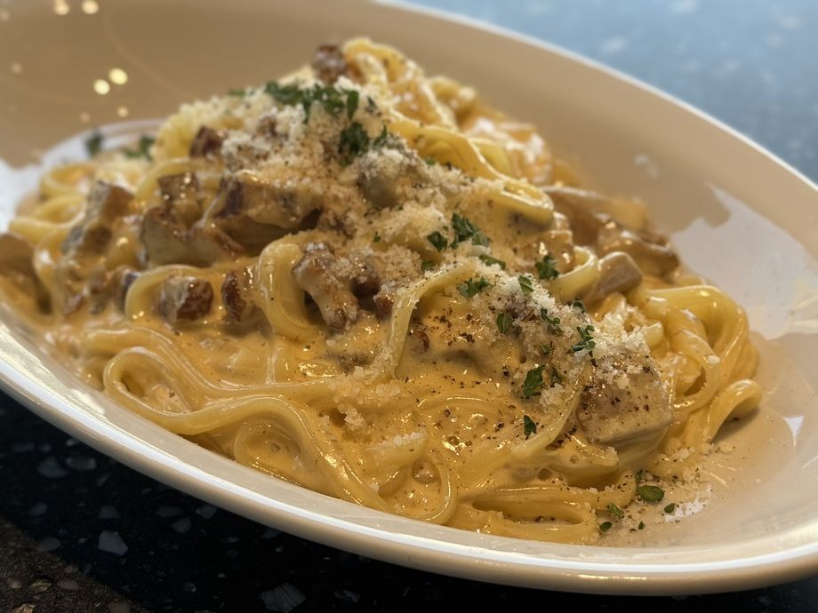 ポルチーニのクリームカルボナーラ