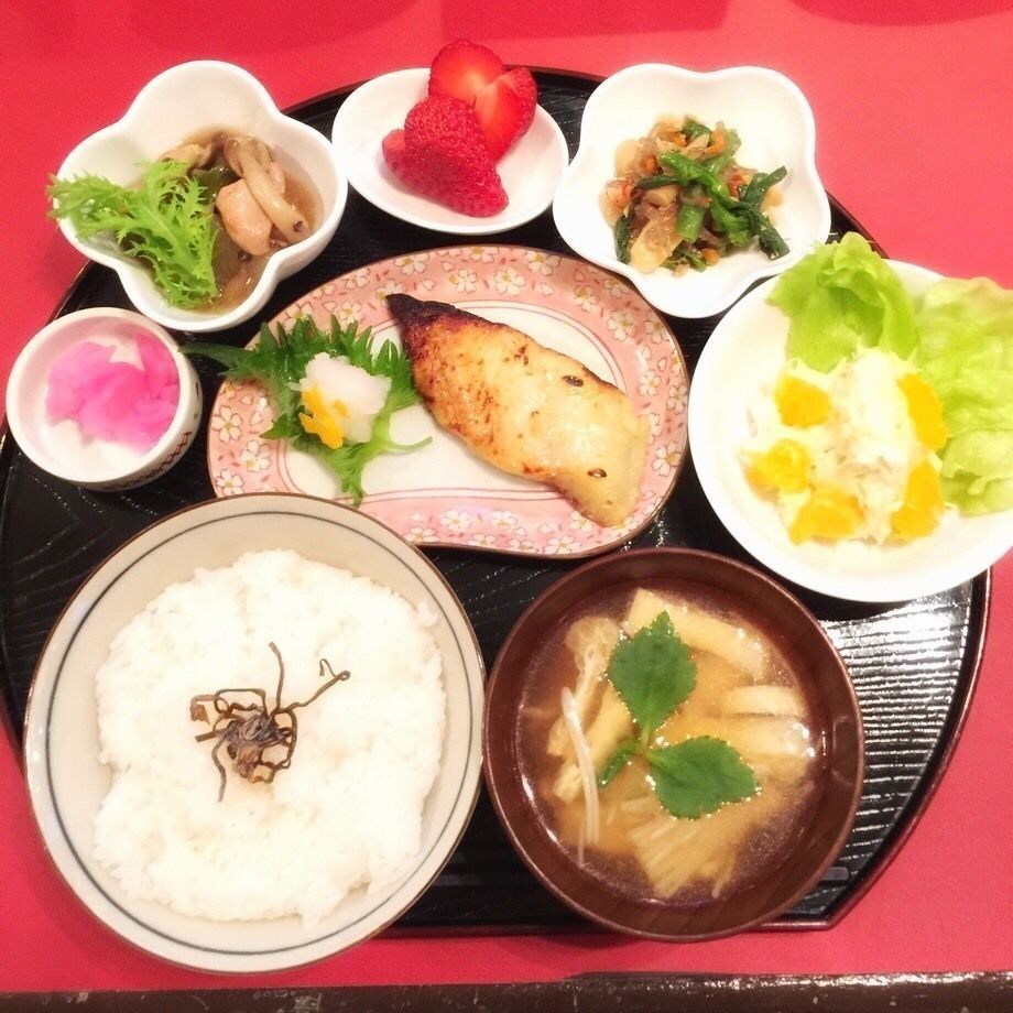 KOTO特製日替わり和プレート（¥1620）