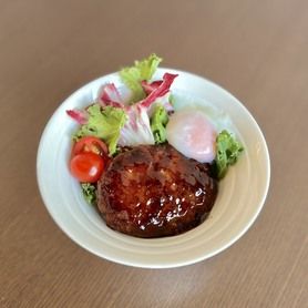 とろ〜り温泉卵のロコモコ丼