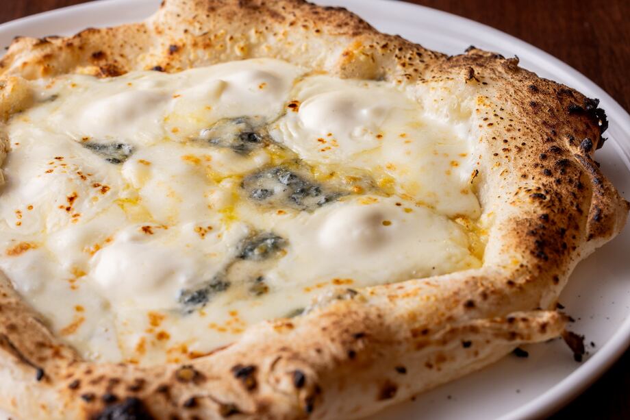 国産フレッシュチーズのクアトロフォルマッジ