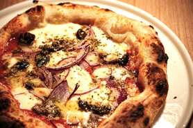 青森県産ニンニクとアンチョビオリーブのロマーナ