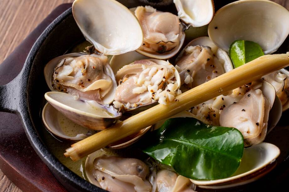 千葉九十九里産天然ハマグリのシェリー酒蒸し