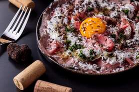 黒毛和牛のカルパッチョ　トリュフソース