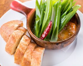 海老と京都九条ネギのアヒージョ(バケット付)