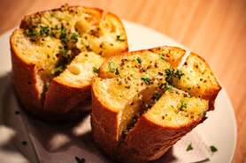 ガーリックブレッド