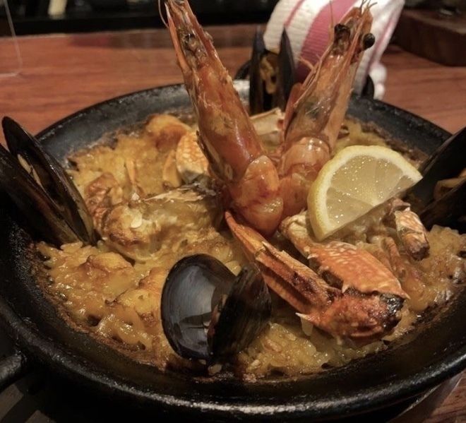 魚介とサフランのパエリア