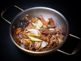 牛肉と葱の黒胡椒炒め