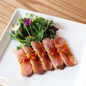 《低温調理でしっとり！》鴨ローストのガーリックオイル