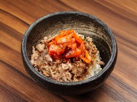 キムチ炙りそぼろチャーシュー丼