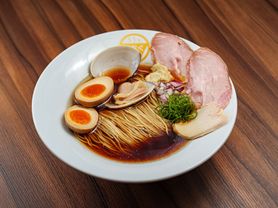 味玉「はまぐり×濃厚ペースト」醤油の魚介らぁめん