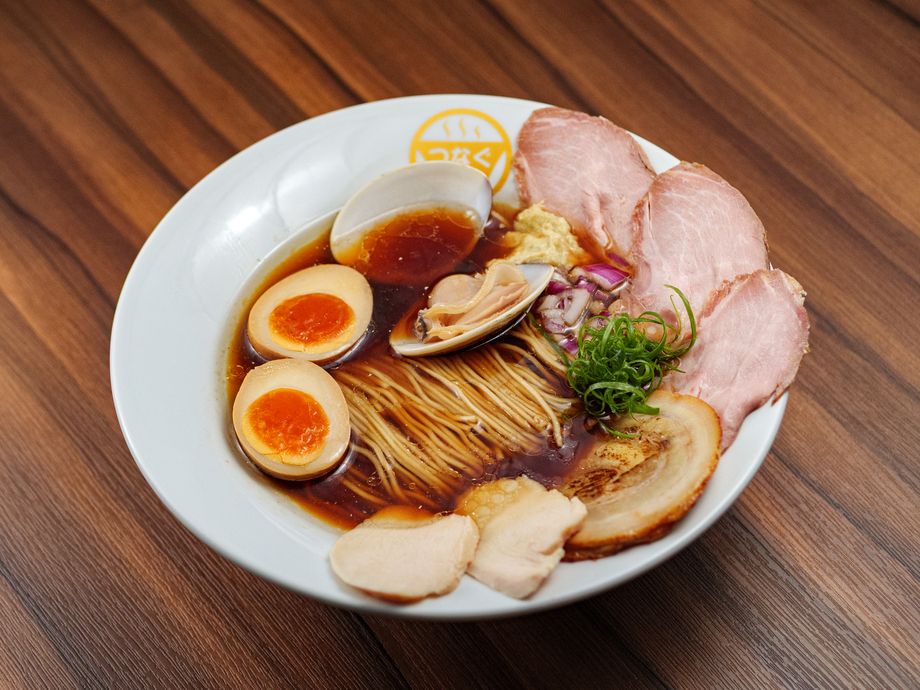 特製「はまぐり×濃厚ペースト」醤油の魚介らぁめん