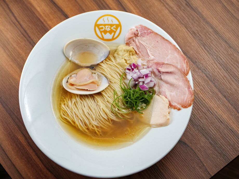 「はまぐり×濃厚ペースト」塩の魚介らぁめん