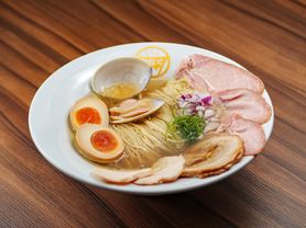 特製「はまぐり×濃厚ペースト」塩の魚介らぁめん