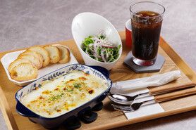 和牛グラトーニセット(サラダ・ドリンク付き)