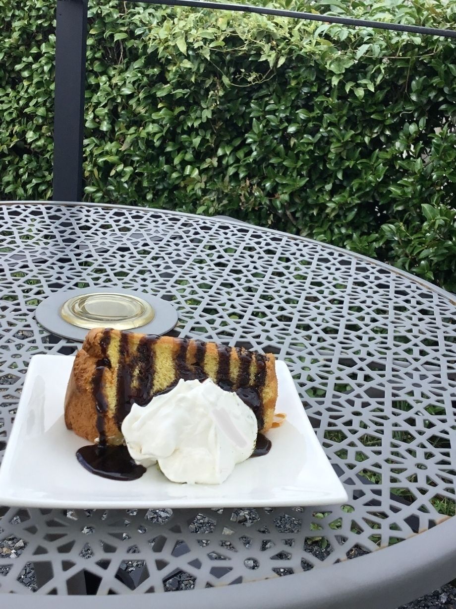 チョコソース　シフォンケーキ