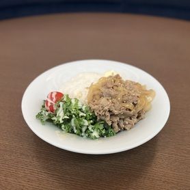 【週替わり】スタミナ満点！生姜焼きプレート