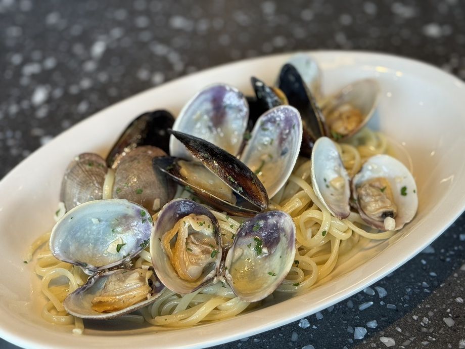 アサリとムール貝のボンゴレビアンコ　