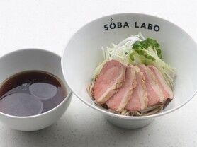 【低温調理でしっとり♩】　　　　鴨ローストつけ蕎麦