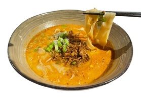 濃厚豚骨担々麺