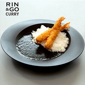 えびフライカレー（竹炭ブラック）（¥980）