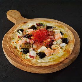 岩海苔とマスカルポーネのシーフードピザ