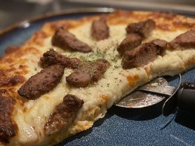 ハーフチーズピザランチ(ドリンク付き)