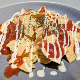 肉味噌ナチョス