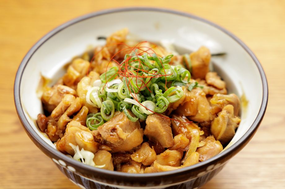 本気(まじ)で炭火焼鳥丼