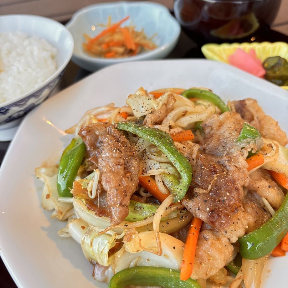 和牛コウネのスタミナ定食　　　