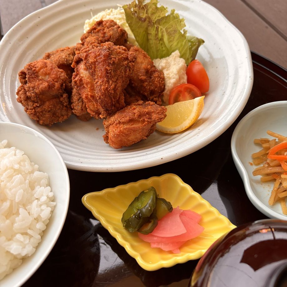 鶏のから揚げ定食　