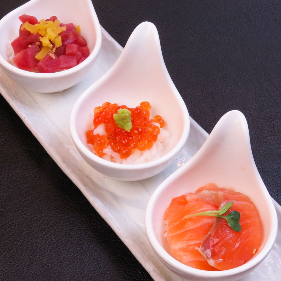 スプーン寿司３つ