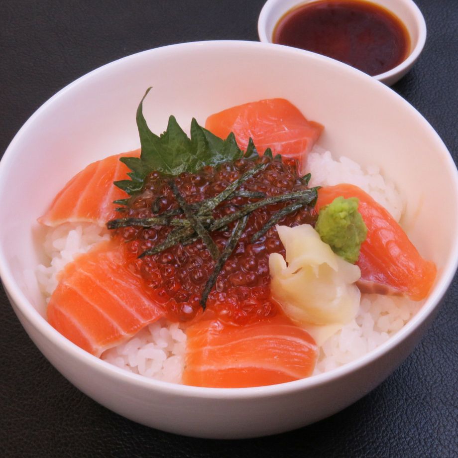 サーモンいくら丼