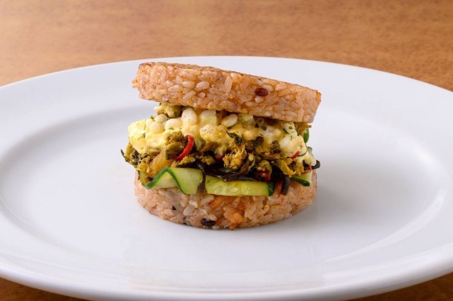 焼きサバ高菜えんむすびバーガー