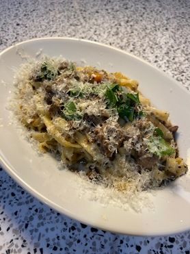 黒胡椒と牛肉のタリアテッレ